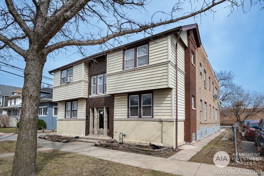 Primary Photo Of 510 N Humphrey Ave, Oak Park Apartments For Sale