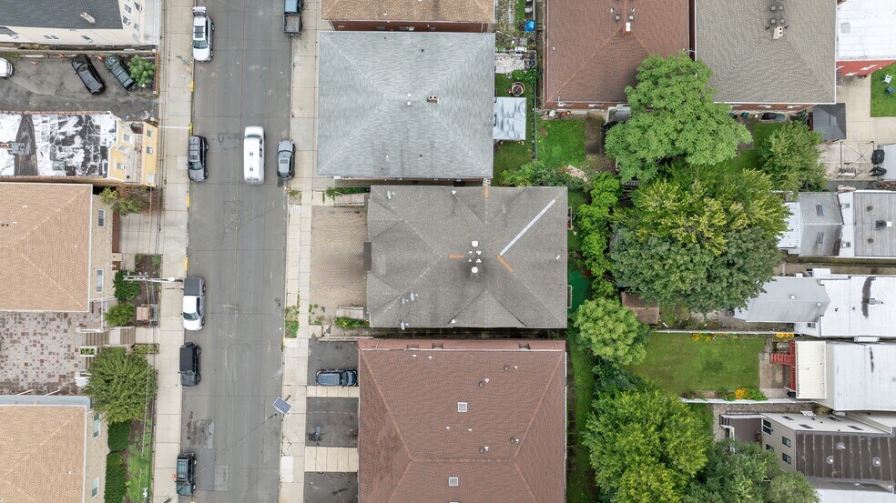 More Photos Of 480 Walker St, Fairview Apartments For Sale
