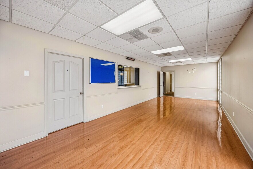 More Photos Of 1888 14th St S, Fernandina Beach Office For Sale