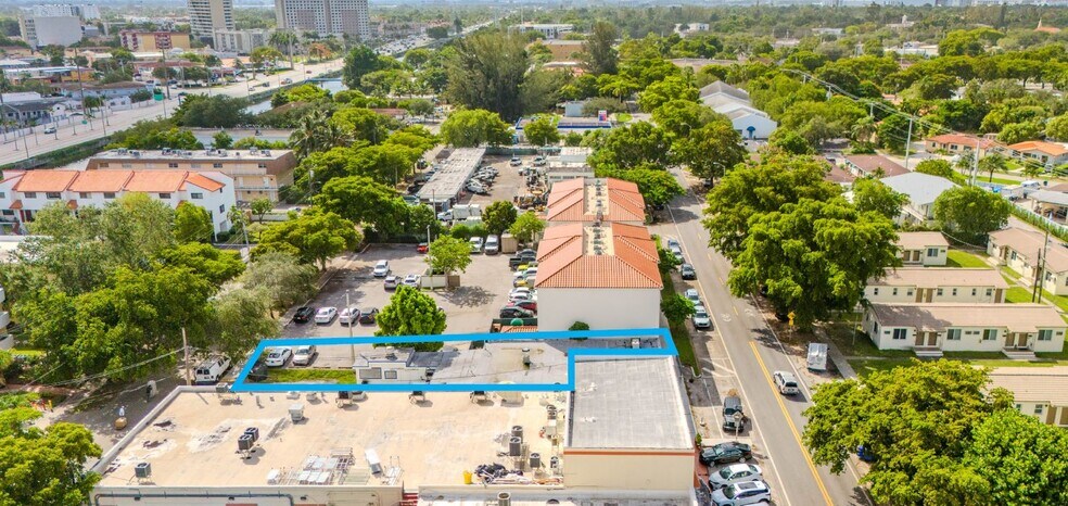 More Photos Of 365 N Royal Poiciana Blvd, Miami Springs Restaurant For Lease