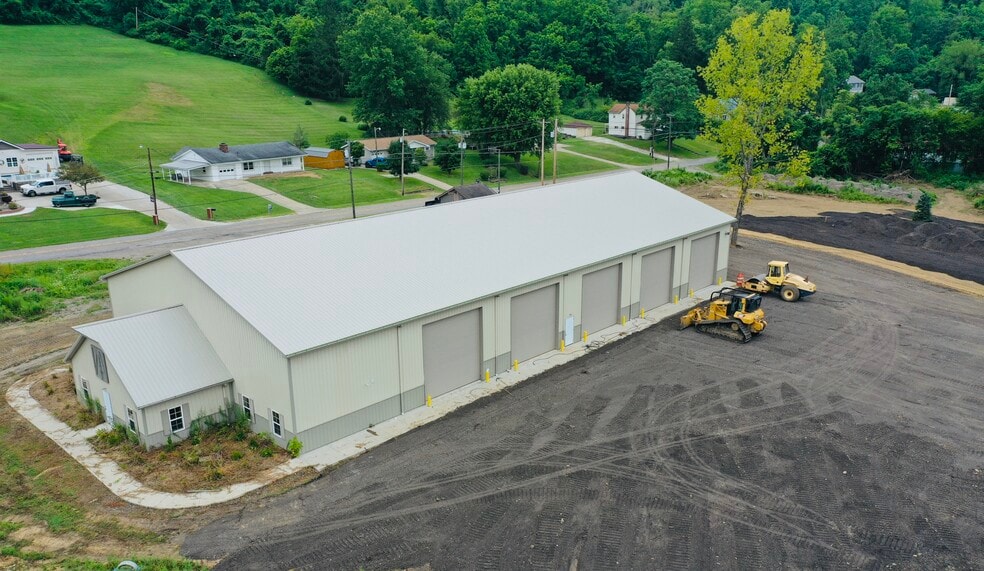 More Photos Of State Route 149, Bellaire Warehouse For Lease