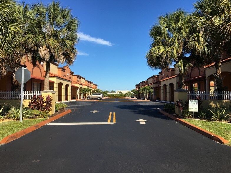 More Photos Of 5781-5797 NW 151st St, Miami Lakes Loft Creative Space For Sale