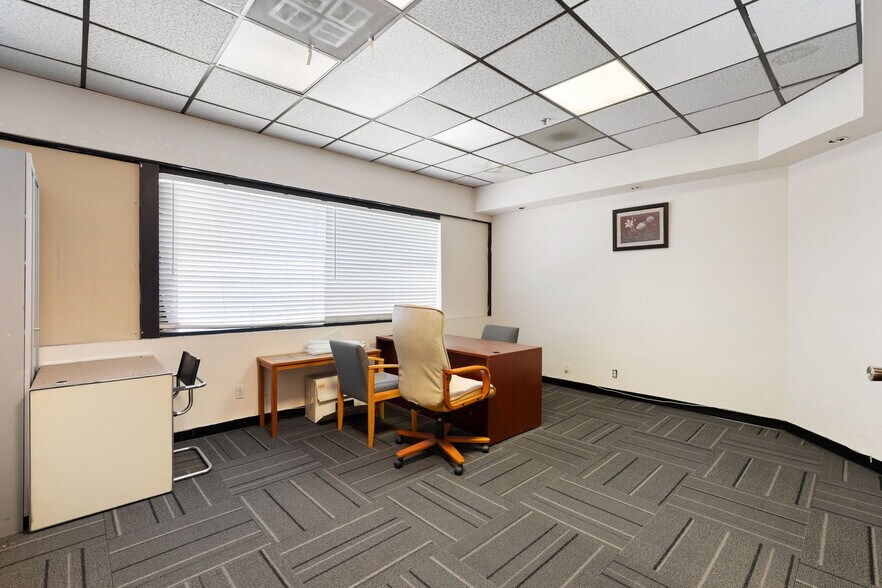 More Photos Of 127-129 S 8th Ave, La Puente Warehouse For Sale