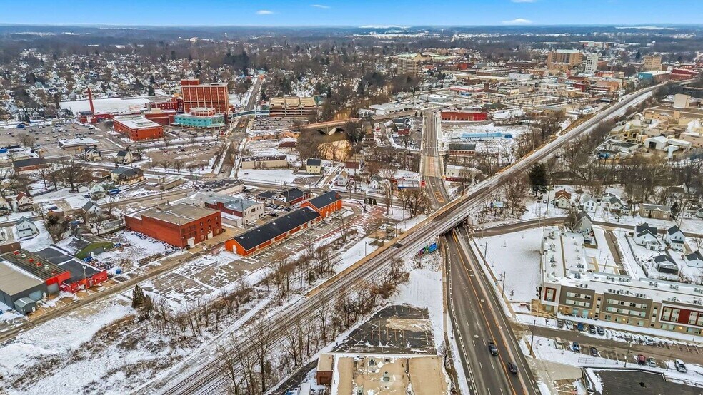 More Photos Of 412 E River St, Elyria Office For Sale