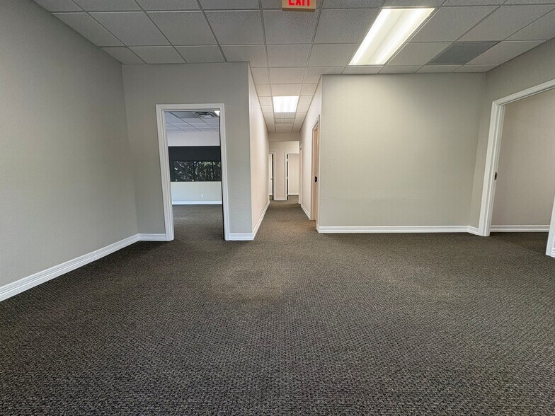 More Photos Of 320 Purcey St, Fort Worth Office For Sale