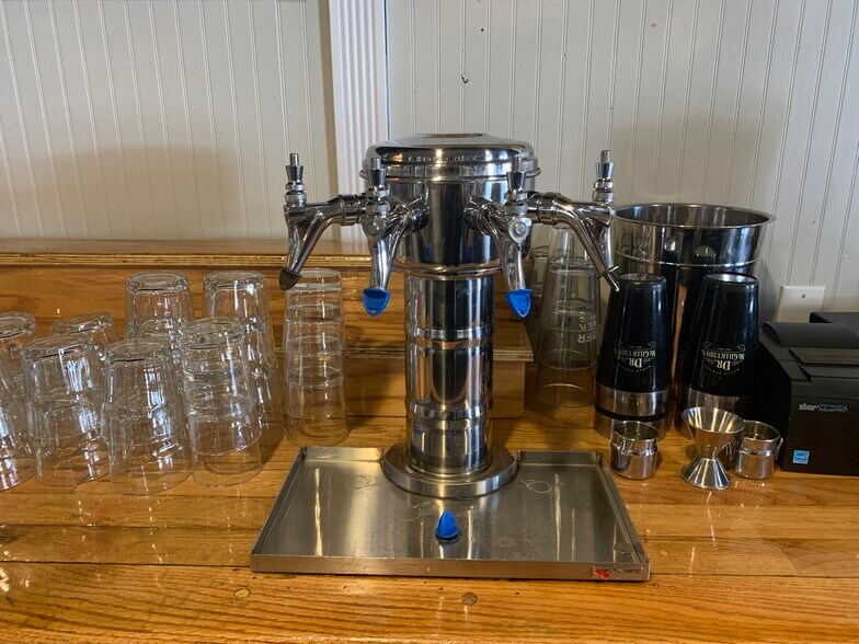 More Photos Of 48 School St, Lincoln Restaurant For Sale