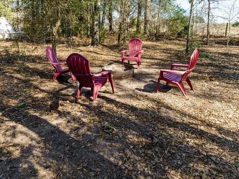 More Photos Of 11201 County Road 203, Plantersville Specialty For Sale