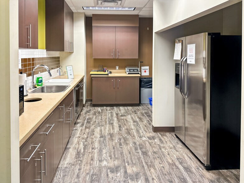 More Photos Of 2010 11th Ave, Regina Coworking Space