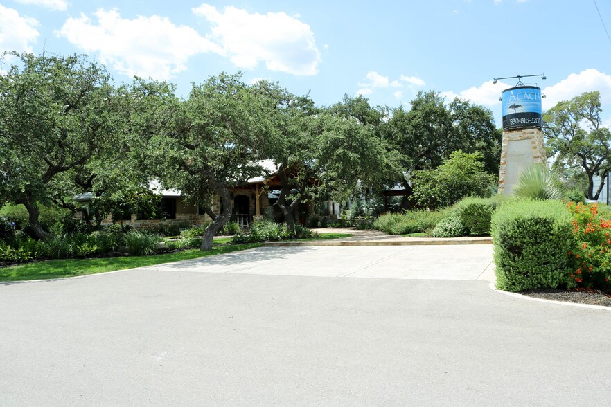 More Photos Of 32255 IH-10 W, Boerne Loft Creative Space For Lease