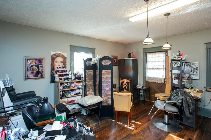 More Photos Of 1119 S Main St, Columbia Flex For Sale