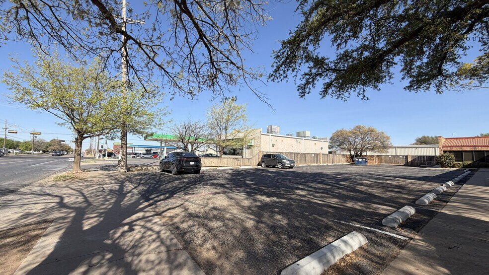 More Photos Of 5730 66th St, Lubbock Medical For Sale