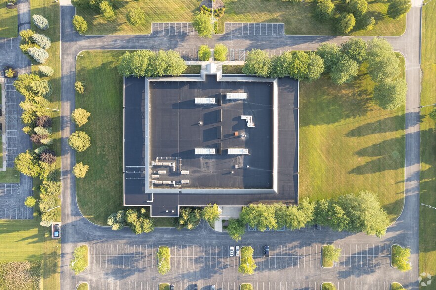 More Photos Of 580 Longbow Dr, Maumee Office For Lease