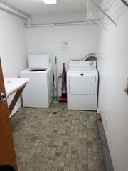 More Photos Of 1051 S Wall St, Carbondale Flex For Sale