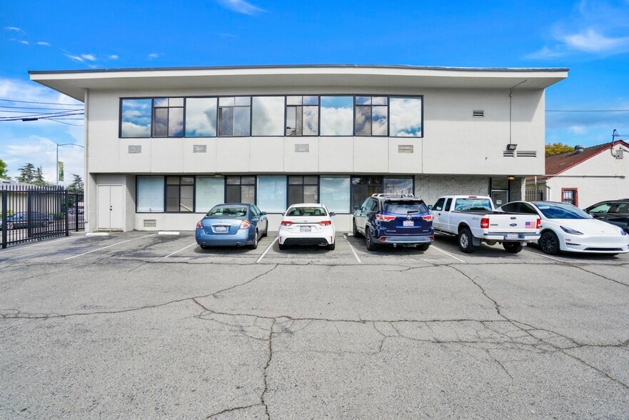 More Photos Of 2811 Castro Valley Blvd, Castro Valley Office Residential For Sale