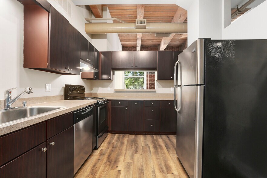 More Photos Of 412 W 8th St, Kansas City Apartments For Sale