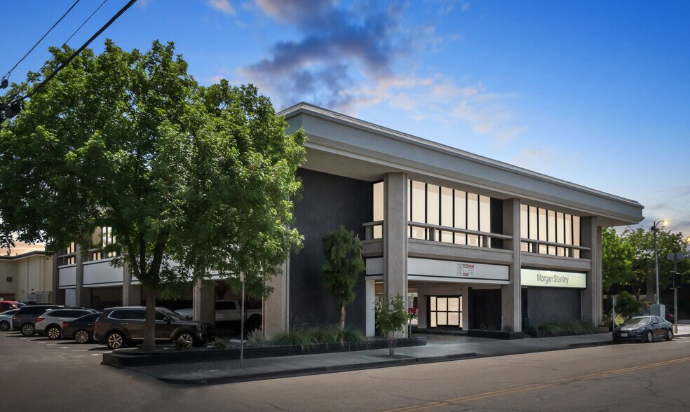 More Photos Of 520 W Main St, Visalia Office For Lease