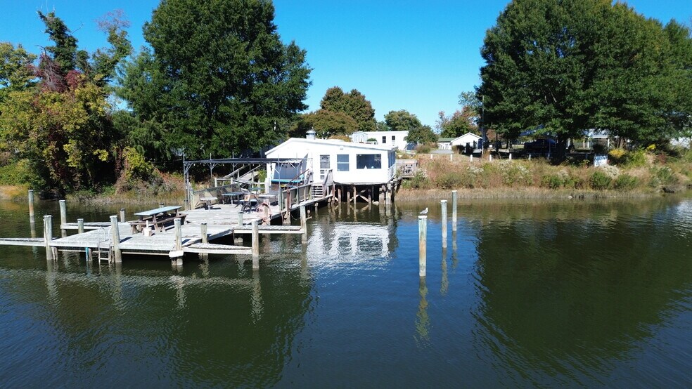 More Photos Of 38869 Morris Point Rd, Abell Restaurant For Sale