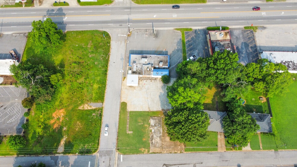 More Photos Of 2701 Lurleen B Wallace Blvd, Northport Restaurant For Lease