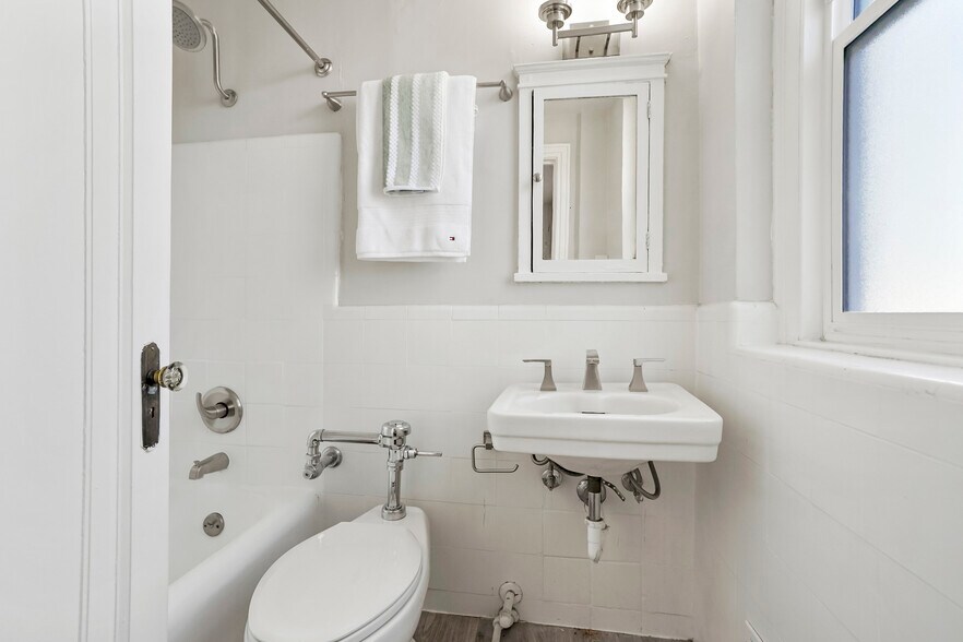 More Photos Of 960 Grant St, Denver Apartments For Sale