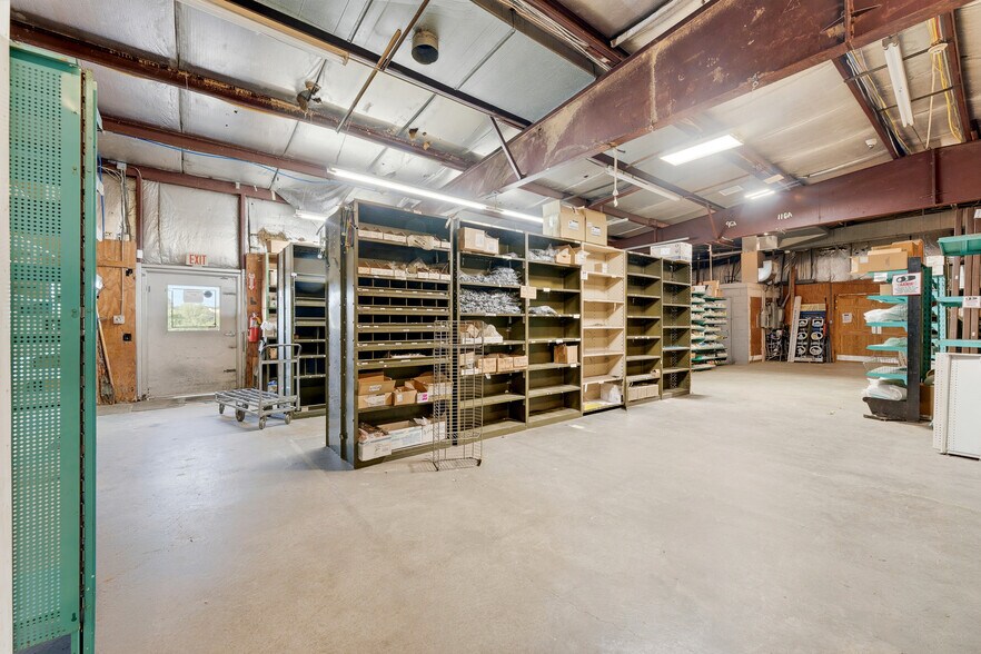 More Photos Of 534 Virginia Ave, Fairmont Freestanding For Sale