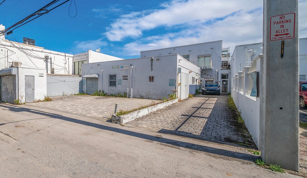 More Photos Of 1558 Alton Rd, Miami Beach Office For Sale