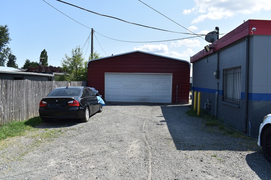 More Photos Of 13601 Pacific Ave S, Tacoma Auto Dealership For Sale