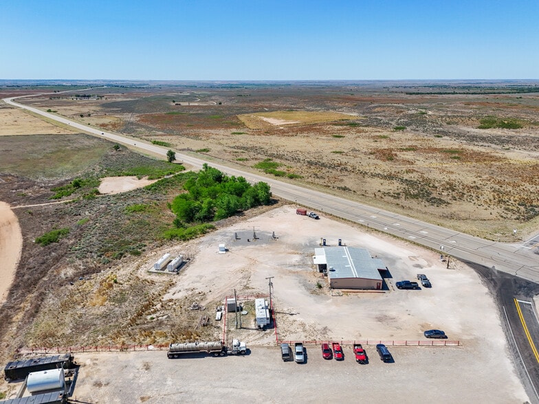 Primary Photo Of 8794 HWY 83, Briscoe General Retail For Sale