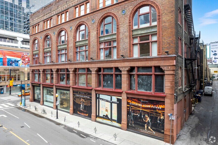 More Photos Of 225-229 Yonge St, Toronto Office For Lease
