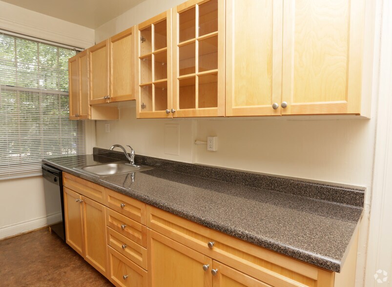 More Photos Of 3000 Connecticut Ave NW, Washington Apartments For Lease