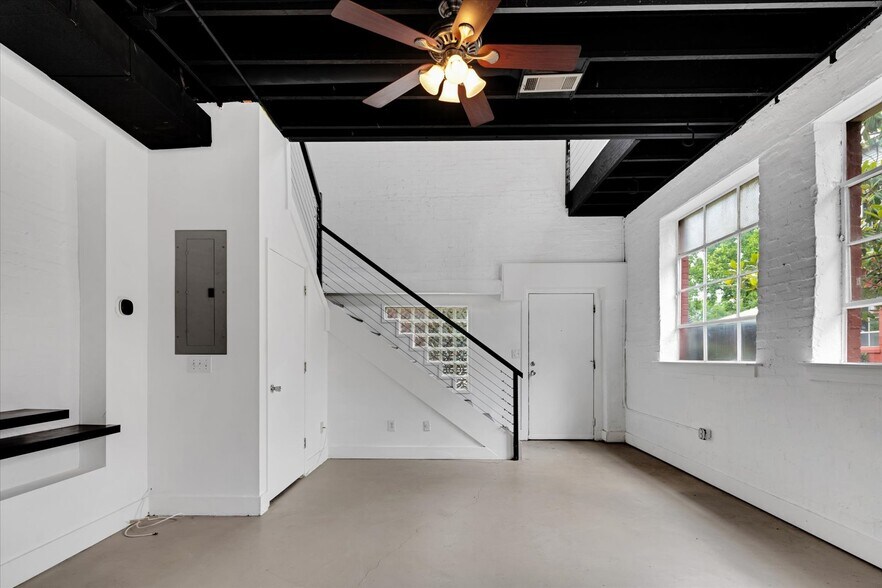 More Photos Of 282 Walker St SW, Atlanta Apartments For Sale