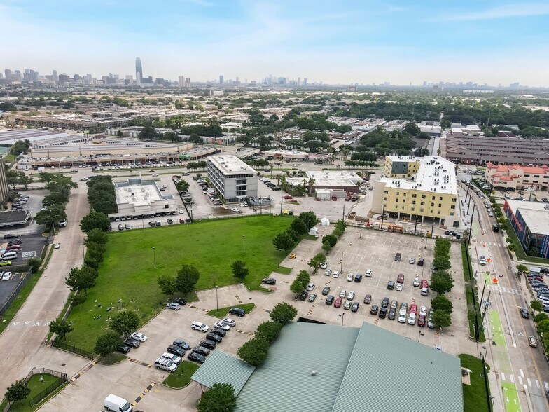 More Photos Of 6430 Hillcroft Ave, Houston Medical For Sale