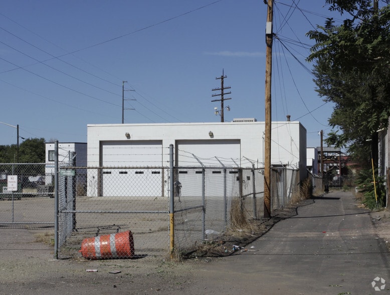 More Photos Of 4700 York St, Denver Warehouse For Sale