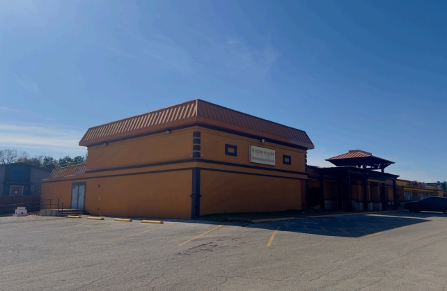 More Photos Of 2016-2026 W Grauwyler Rd, Irving Storefront Retail Office For Lease