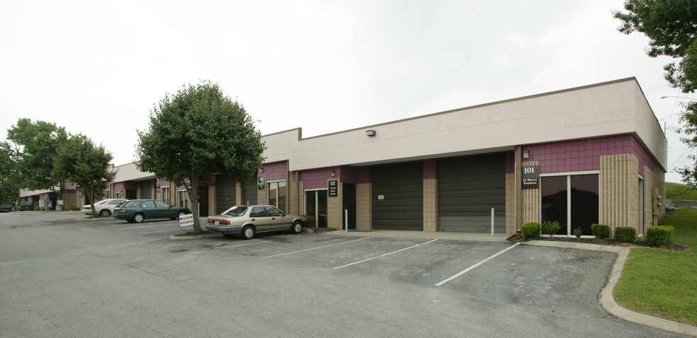 More Photos Of 1515 Elm Hill Pike, Nashville Light Distribution For Lease