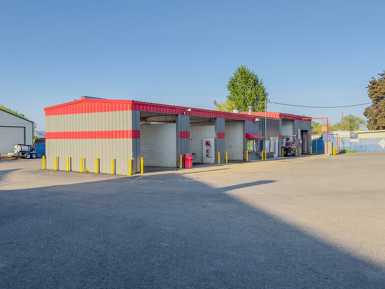 More Photos Of 1027 Linden Ave, Lewiston Carwash For Sale