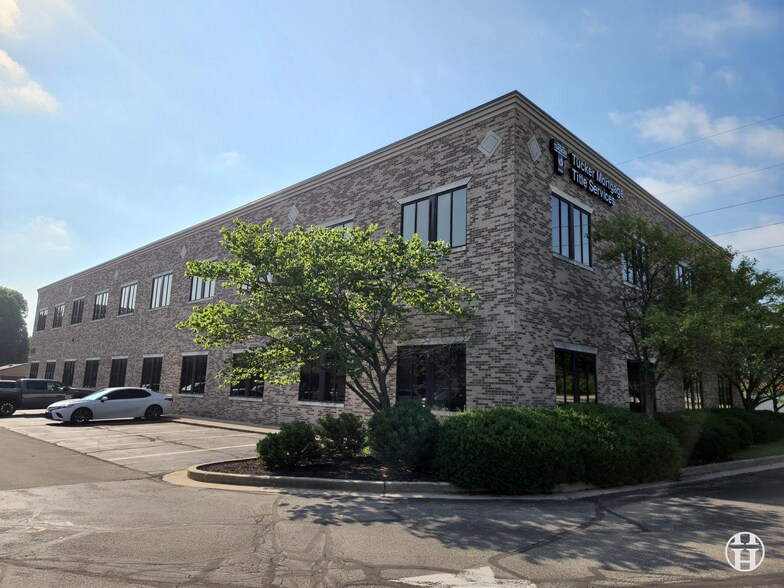 More Photos Of 9201 N Meridian St, Indianapolis Office For Sale