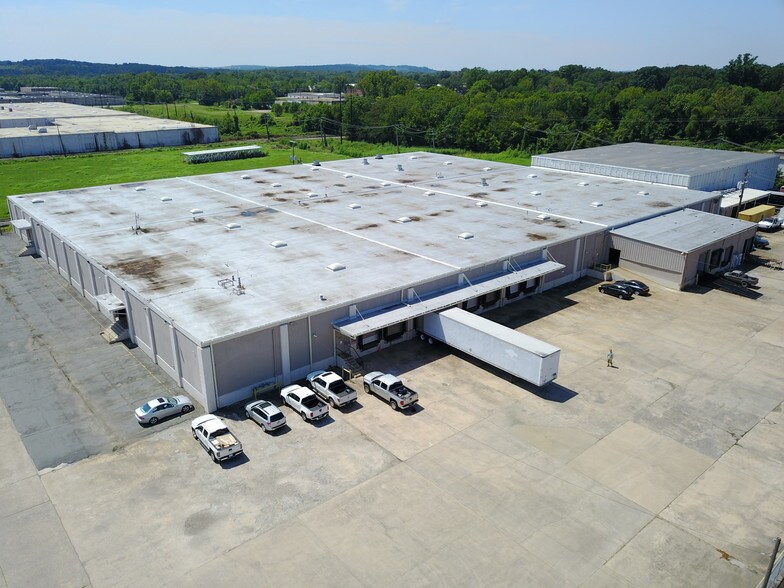 More Photos Of 2200 Commercial Ln, Little Rock Warehouse For Lease