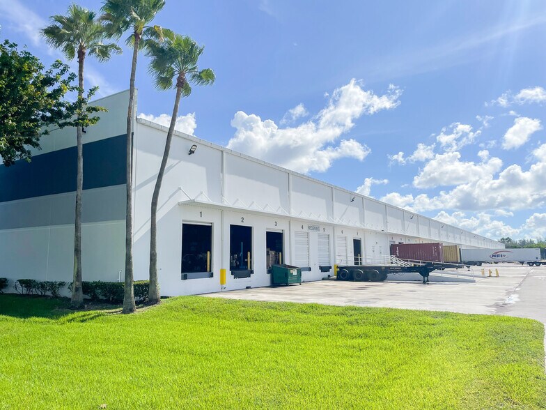 More Photos Of 1530 NW 98th Ct, Miami Unknown For Lease