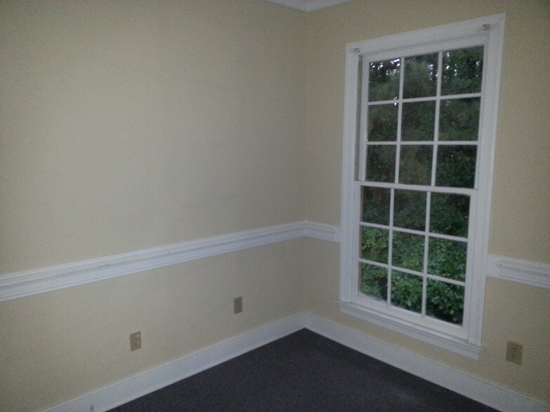 More Photos Of 6512 Six Forks Rd, Raleigh Office Residential For Lease