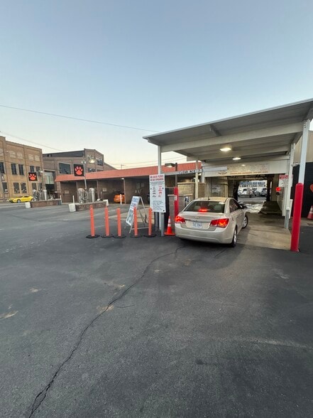 More Photos Of 313 7th Ave, Beaver Falls Carwash For Sale