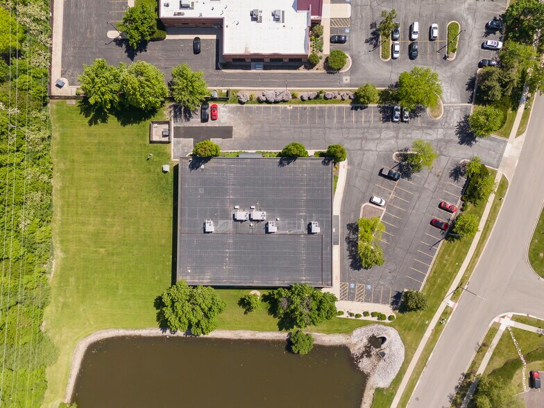 More Photos Of 1488 Bond St, Naperville Office For Sale