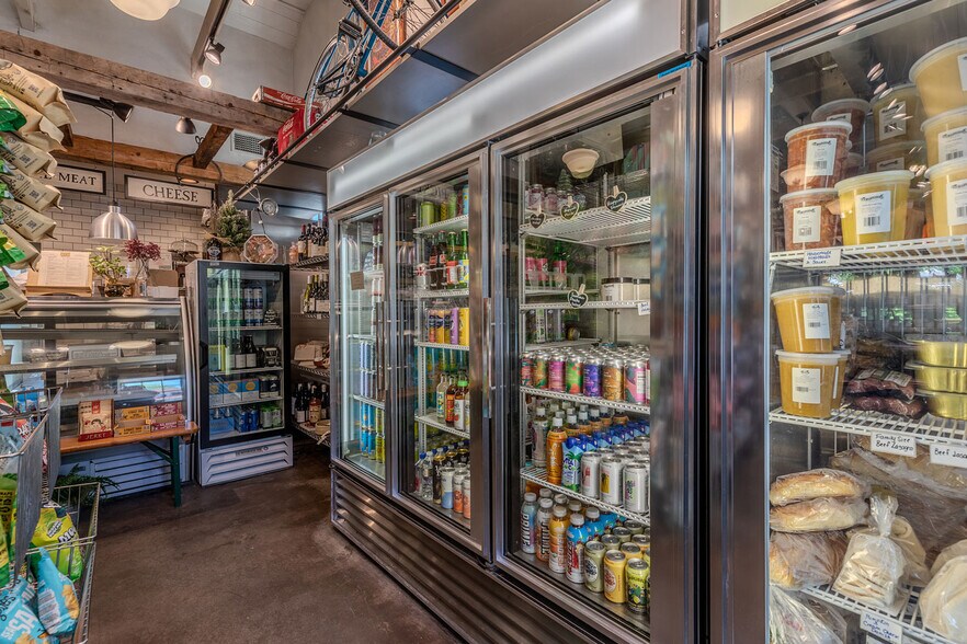 More Photos Of 305 Main St, Peru Restaurant For Sale