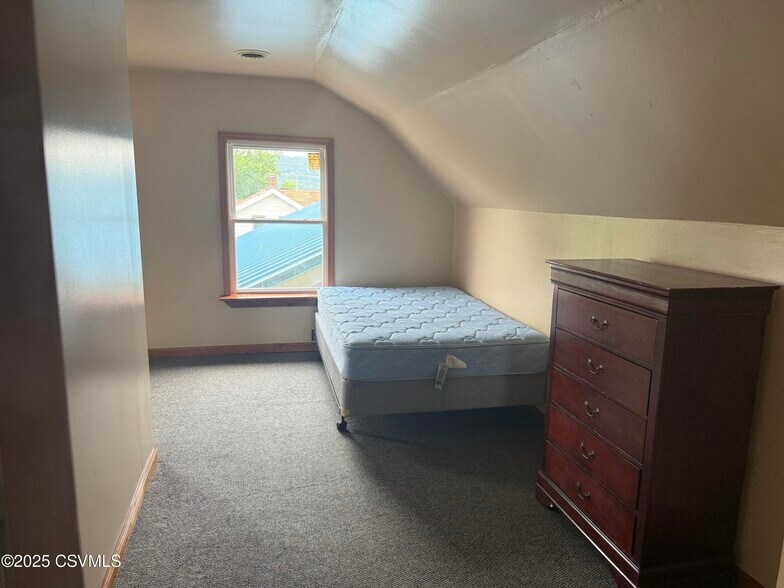 More Photos Of , Bloomsburg Unknown For Sale