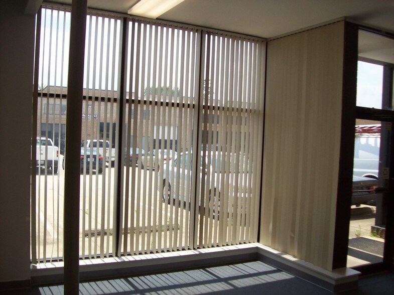 More Photos Of 112 Oakgrove Rd, Dulles Town Center Warehouse For Sale