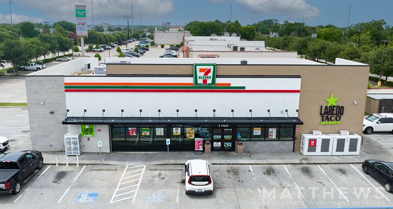 Primary Photo Of 1103 W Main St, La Porte Service Station For Sale