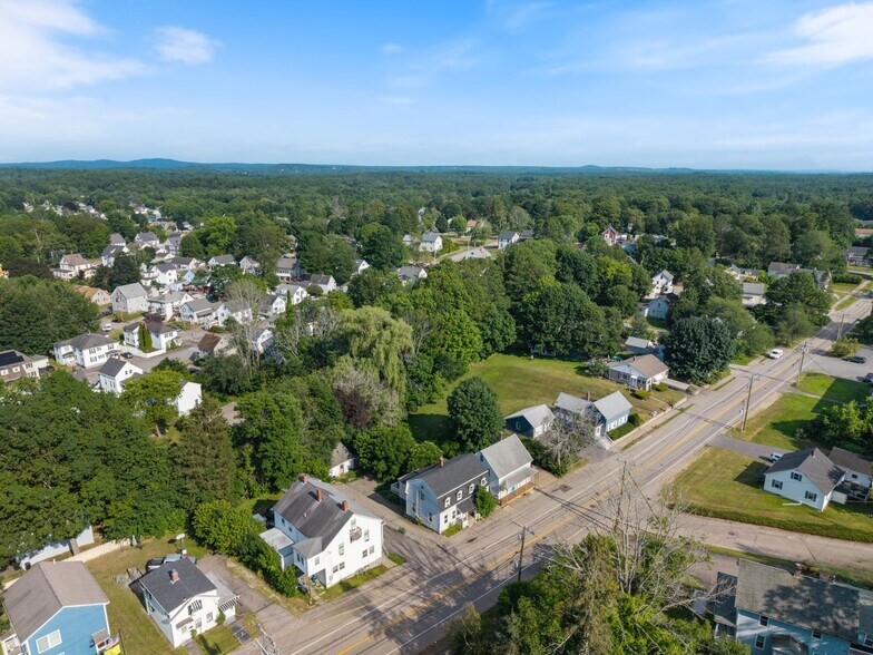 More Photos Of 140 Green St, Somersworth Apartments For Sale