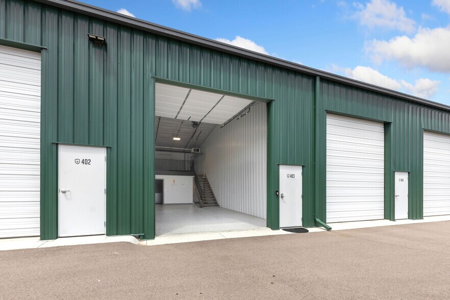 More Photos Of 360 Rancho Dr, Windsor Self Storage For Sale