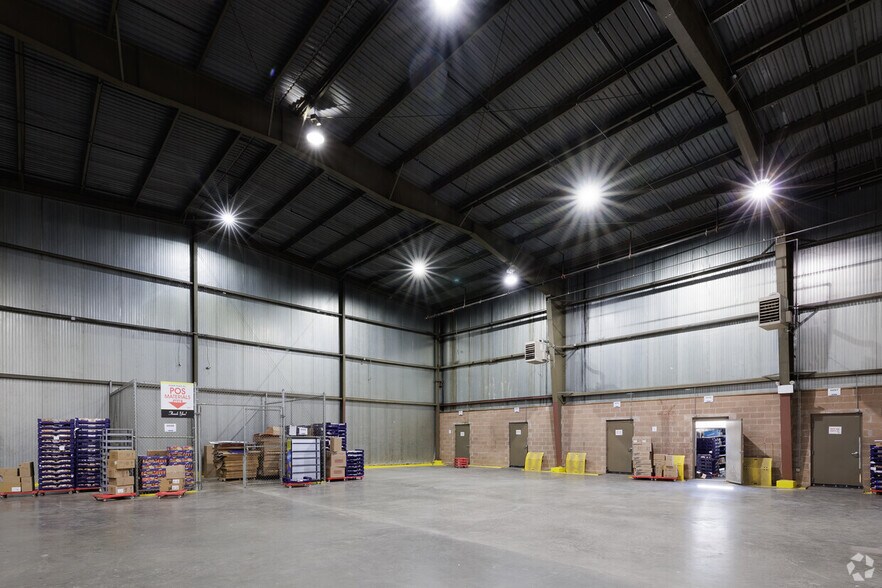 More Photos Of 98 Scobie Dr, Newburgh Distribution For Lease