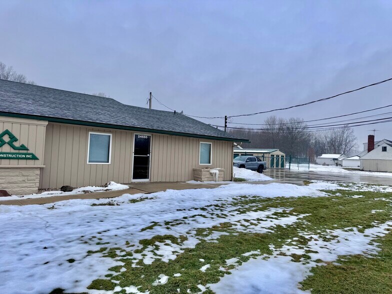 More Photos Of 24653-24655 Sprague Rd, Columbia Station Office For Lease