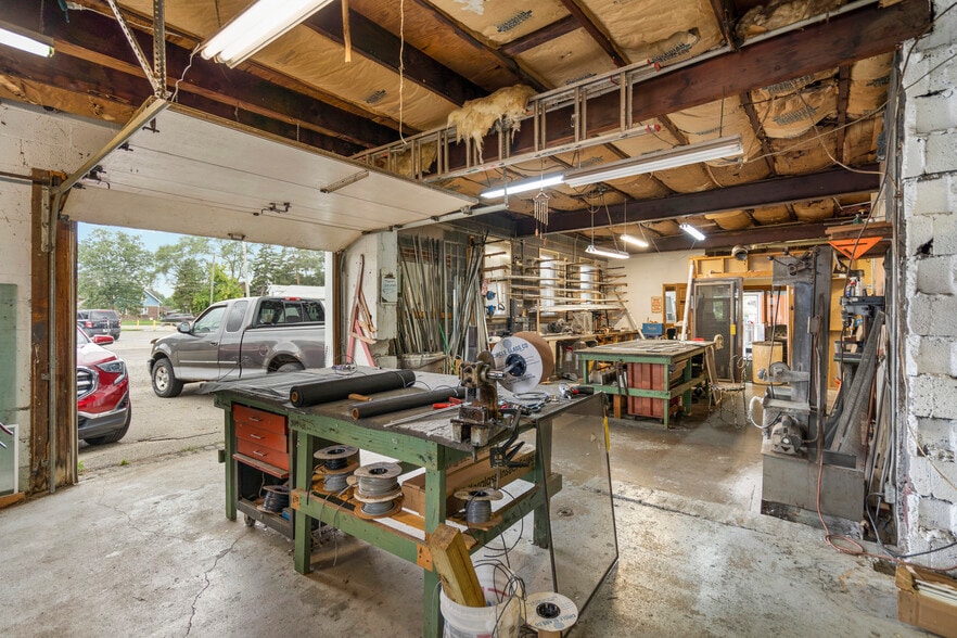 More Photos Of 32540 Utica Rd, Fraser Freestanding For Sale